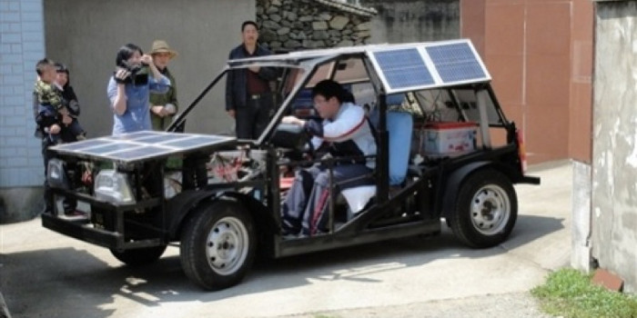 Девятнадцатилетний китаец сконструировал солнечный автомобиль