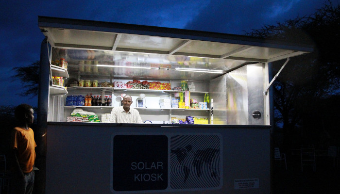 В Эфиопии построен автономный киоск с солнечной батареей