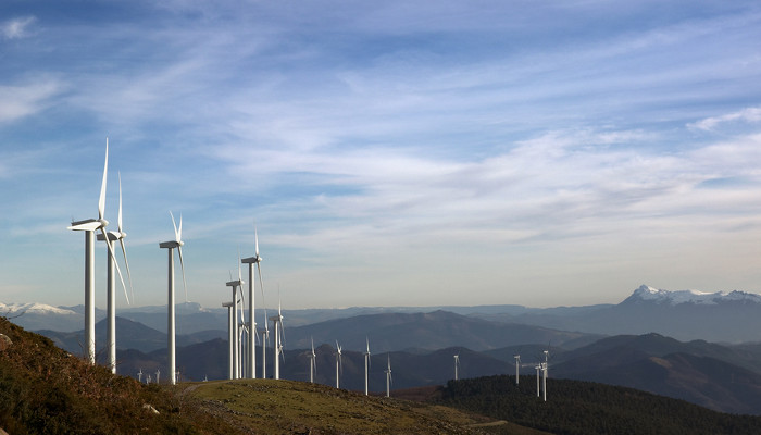 Китайские специалисты запустили самую высотную ветряную электростанцию