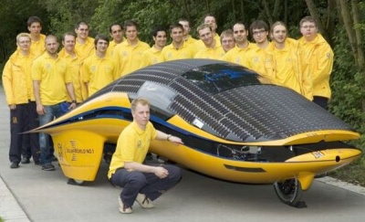 Автомобиль на солнечных батареях SolarWorld No.1